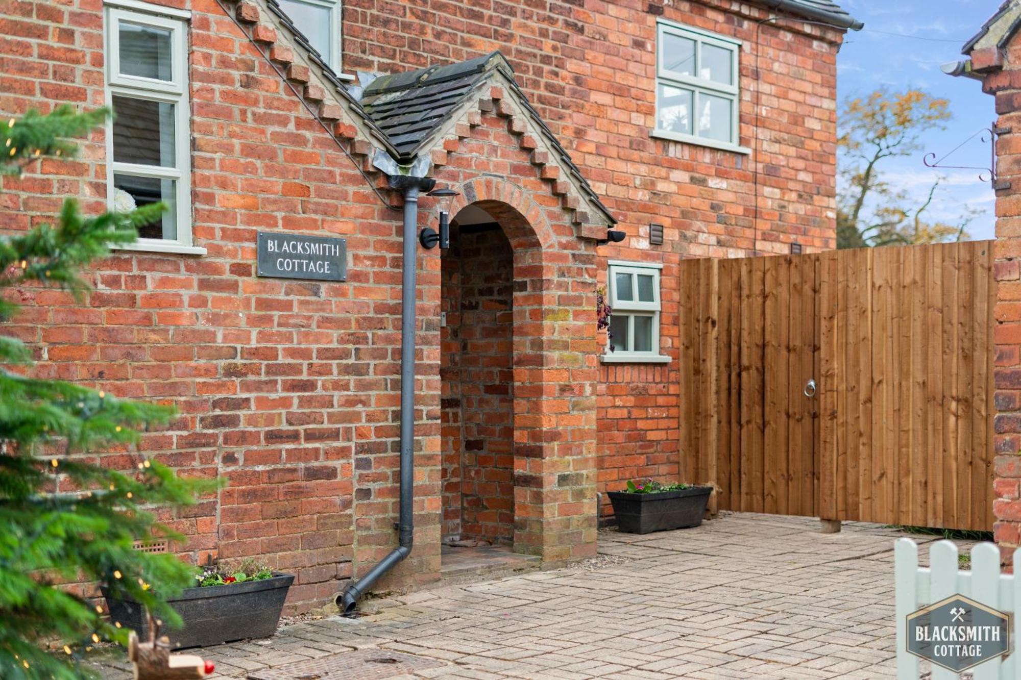 6Br Luxury Cottage, Hot Tubs, Hoar Cross, Staffordshire Newborough  Экстерьер фото