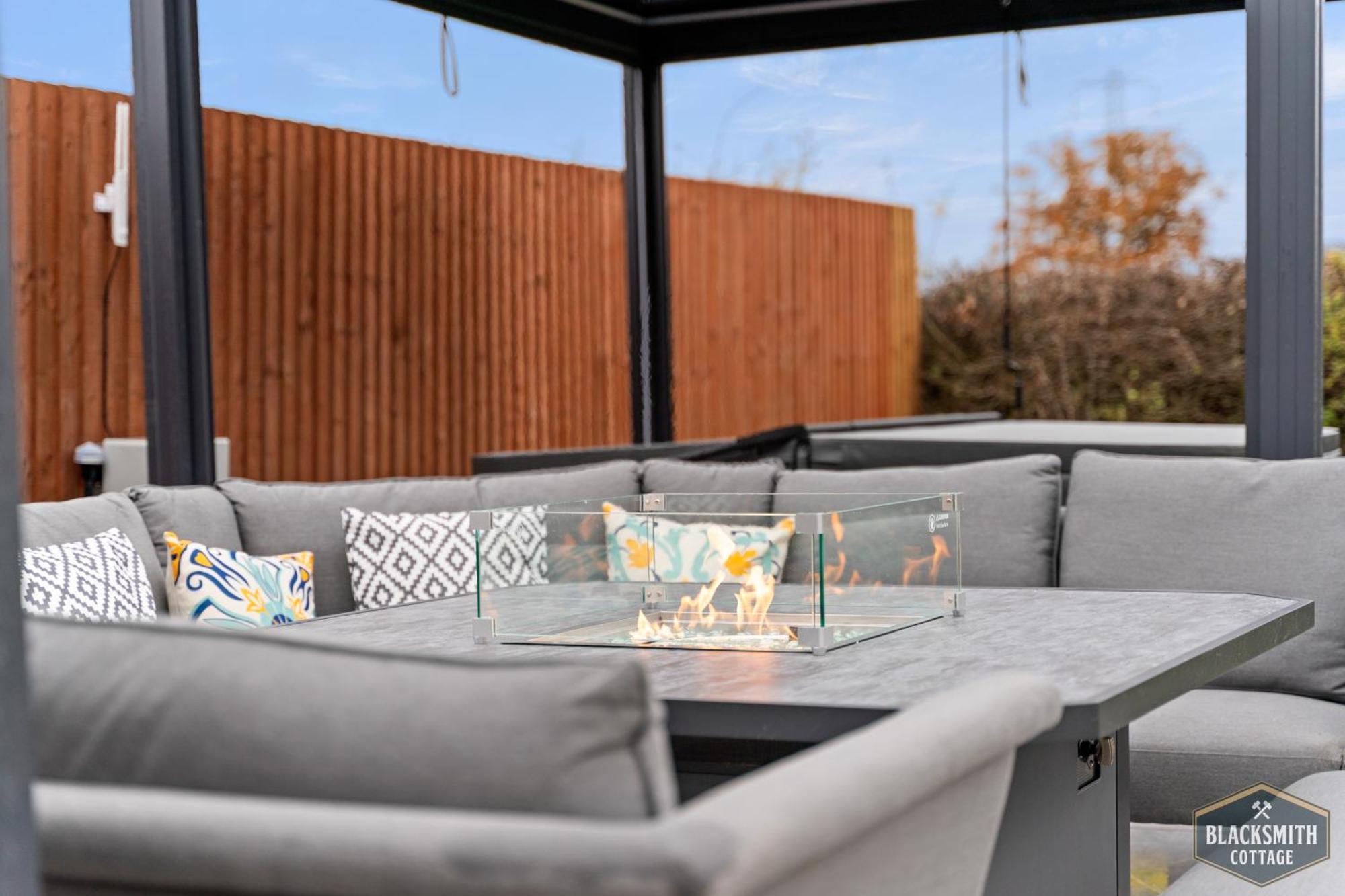 6Br Luxury Cottage, Hot Tubs, Hoar Cross, Staffordshire Newborough  Экстерьер фото